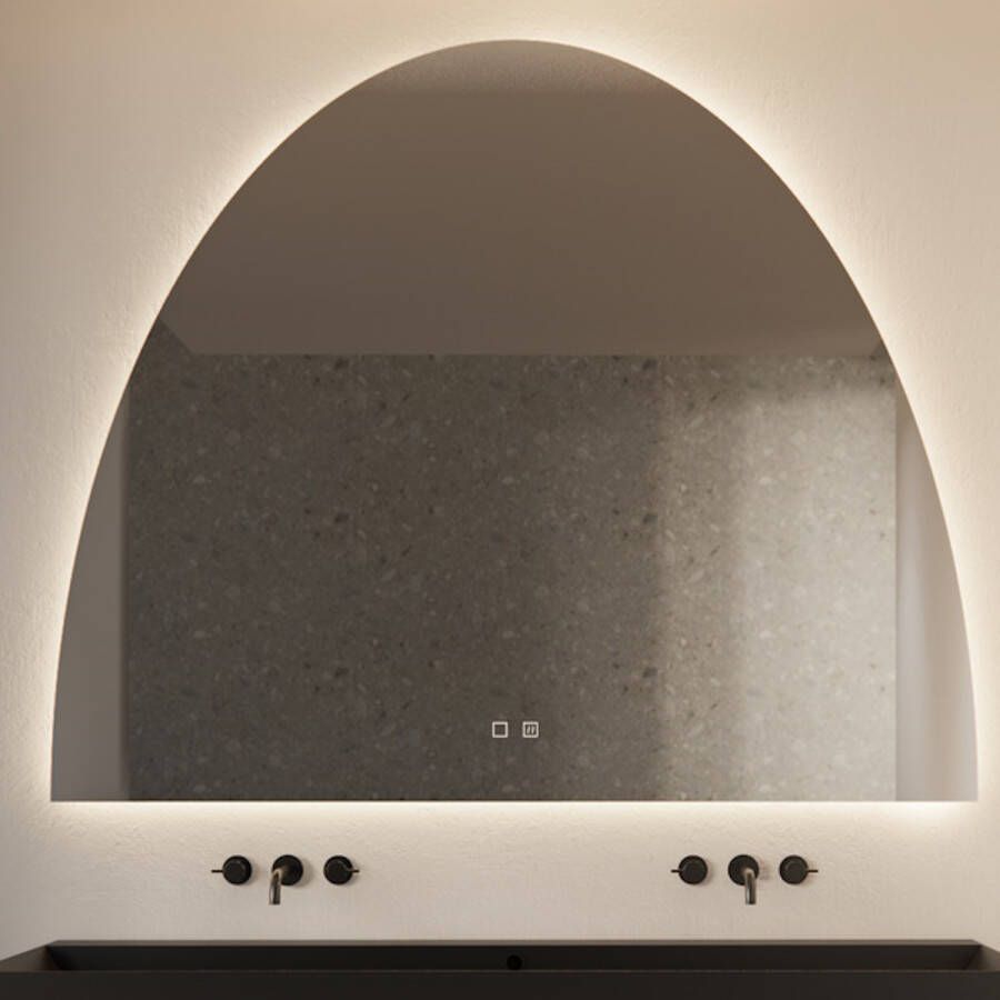 Gliss Design Spiegel Eos 120x120cm Met Ronding Naar Boven En Spiegelverwarming