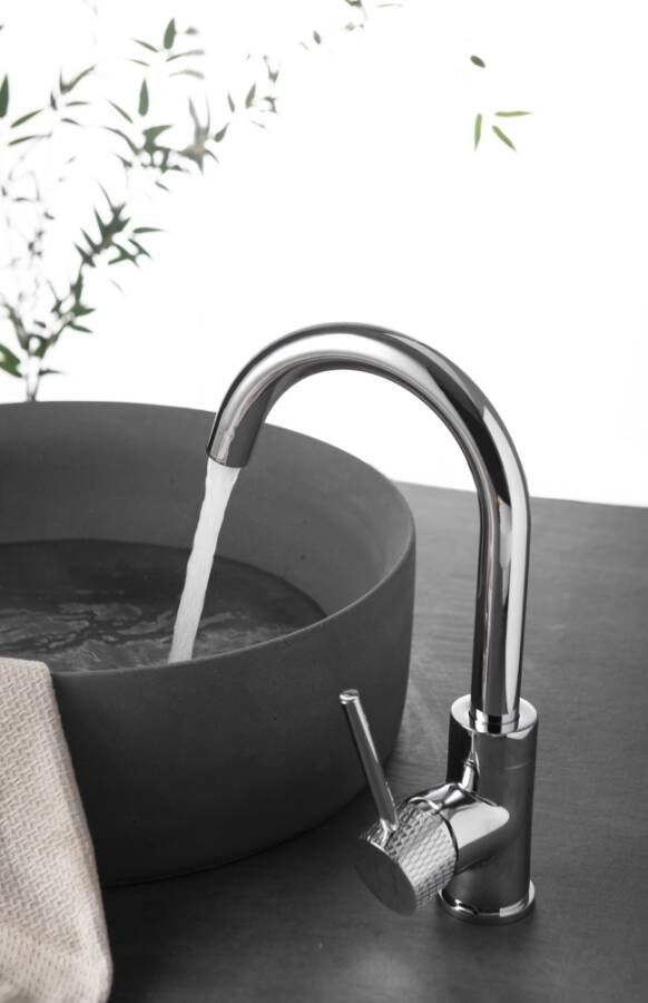 Wiesbaden Wastafelkraan Ribbd Opbouw Laag Mengkraan Rond Chroom 1 Greeps Draaibaar Uitloop