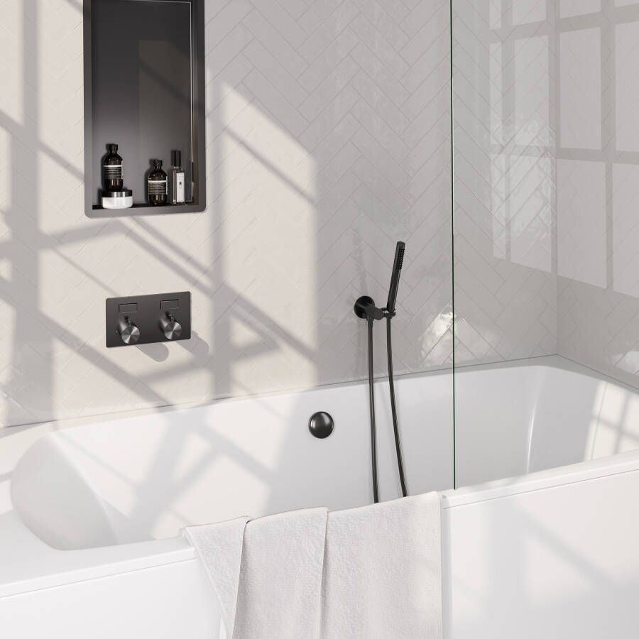 Brauer Gunmetal Carving thermostatische inbouw badkraan met drukknoppen SET 03 met badvulcombinatie en staaf handdouche en doucheslang en wandaansluitbocht gunmetal geborsteld PVD