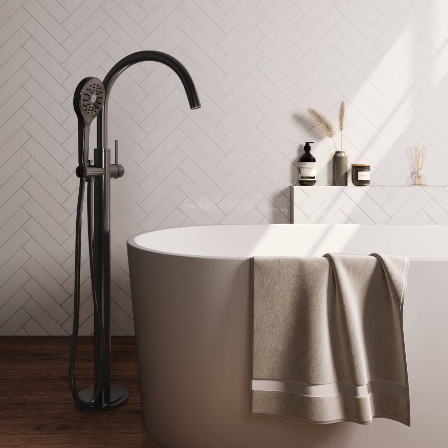 Brauer Badkraan Vrijstaand Gunmetal Edition Set 02 Mengkraan Rond Geborsteld Gunmetal PVD 1 Greeps met Handdouche 3 Standen