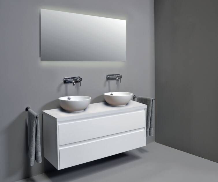 Basic Line Ultimate spiegel 120x60cm met indirecte LED verlichting boven & onder