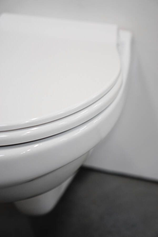 Bewonen Aloni toiletset hangtoilet glans wit met Tece reservoir bedieningsplaat glans wit