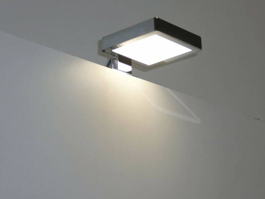 Blinq OUTLET Gefion led verlichting 10x9x2cm voor spiegel en spiegelkast