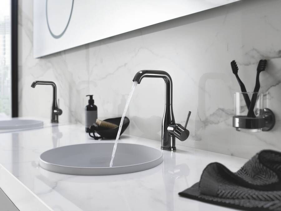 Grohe Essence hoge wastafelkraan L-size met draaibare uitloop en trekwaste Supersteel