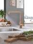 GROHE Essence New Keukenmengkraan eengreeps 300mm hoogte 220mm voorsprong L uitloop hoog draaibaar warm sunset geborsteld - Thumbnail 2