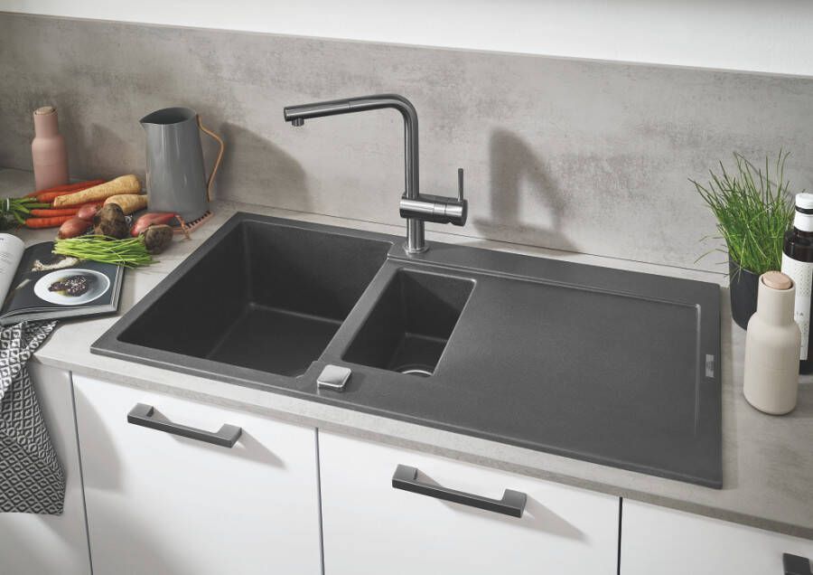 Grohe Minta keukenkraan met draaibare c-uitloop hard graphite geborsteld