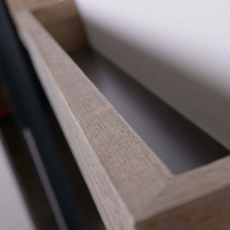 LoooX Wooden Shelf BoX 120cm met mat zwarte bodemplaat