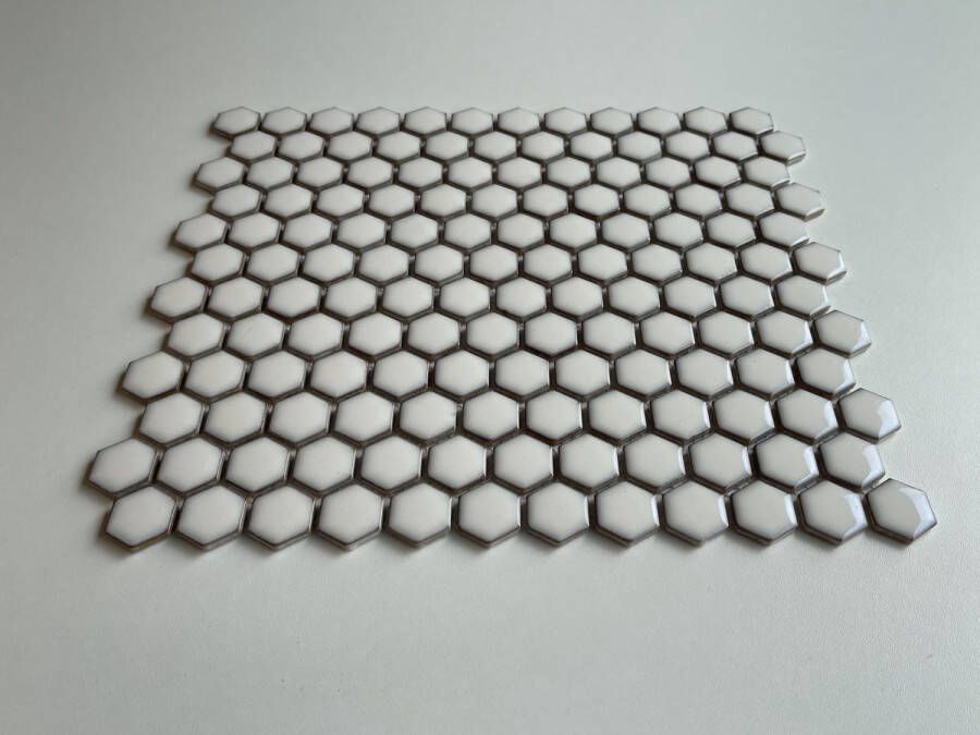The Mosaic Factory Barcelona mozaïektegel hexagon 2 3x2 6cm Soft White edge Glossy