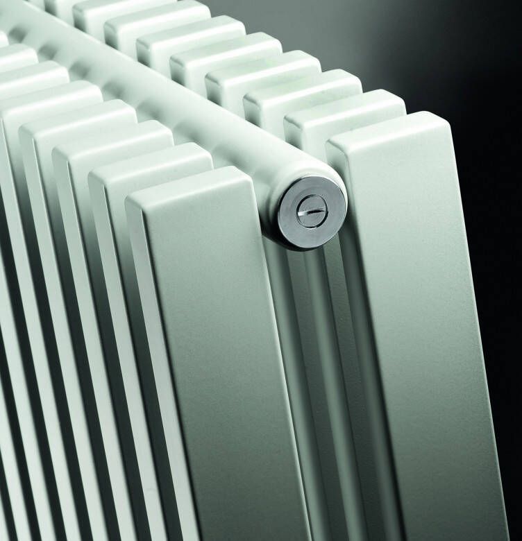 Vasco Zana ZV-2 radiator 70 4x180cm 3102W wit RAL 9016