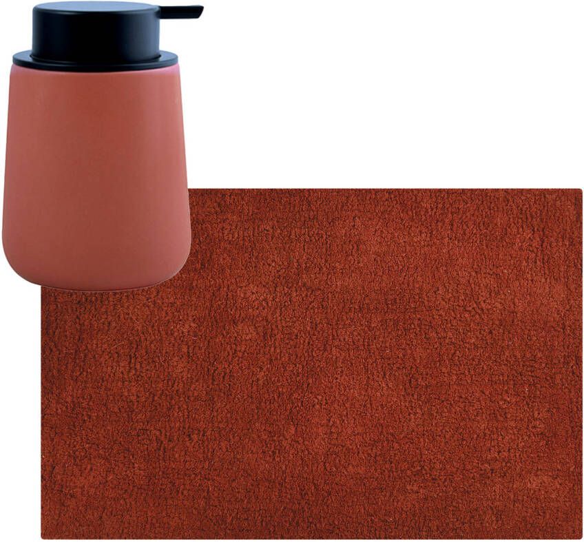 MSV badkamer droogloop mat tapijt 40 x 60 cm met zelfde kleur zeeppompje 300 ml terracotta Badmatjes