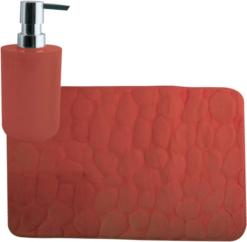 MSV badkamer droogloop mat tapijt Kiezel 50 x 80 cm zelfde kleur zeeppompje terracotta Badmatjes