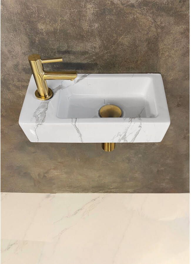 Wiesbaden Fonteinset Mini-Rhea Rechthoek Links 36x18x9cm Keramiek Glans Wit Marmerlook Goud Toiletkraan Amador Sifon Plug Bevestigingsset