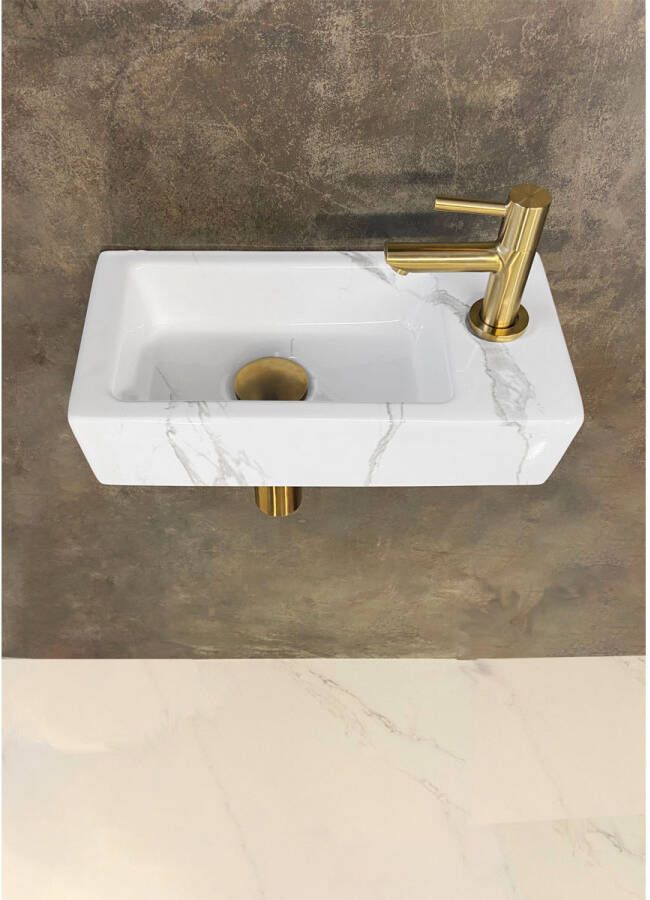 Wiesbaden Fonteinset Mini-Rhea Rechthoek Rechts 36x18x9cm Keramiek Glans Wit Marmerlook Goud Toiletkraan Amador Sifon Plug Bevestigingsset