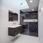 Mondiaz Vica Moon badmeubel eiken donker bruin 120 cm 2 lades solid surface enkele spoelbak midden zonder kraangat - Thumbnail 3