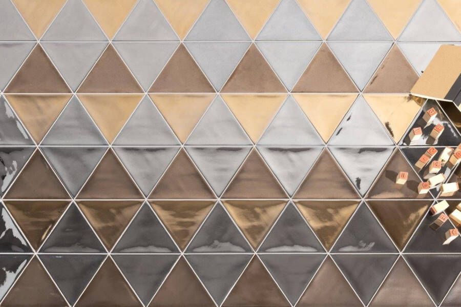 Quintessenza 3LATI driehoek tegel 13 2x11 4 Bronzo