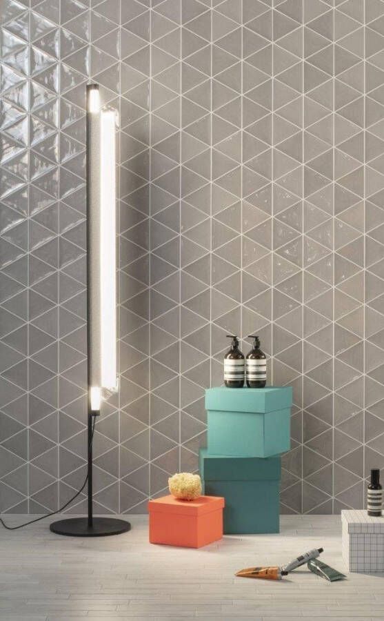 Quintessenza 3LATI driehoek tegel 13 2x11 4 Grigio Chiaro Lucido