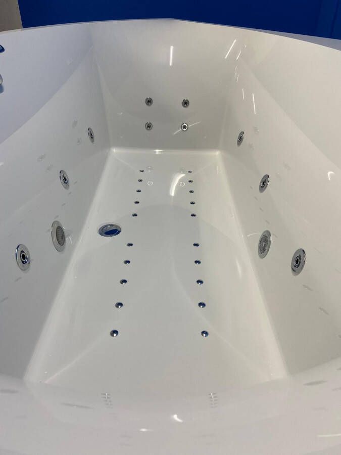 Villeroy & Boch Squaro bubbelbad met Advance systeem 145x145 wit