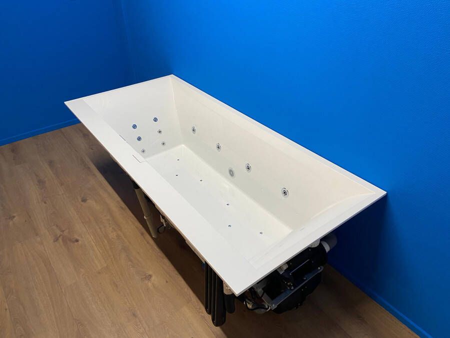 Villeroy & Boch Squaro Edge bubbelbad met Advance systeem 190x90 wit