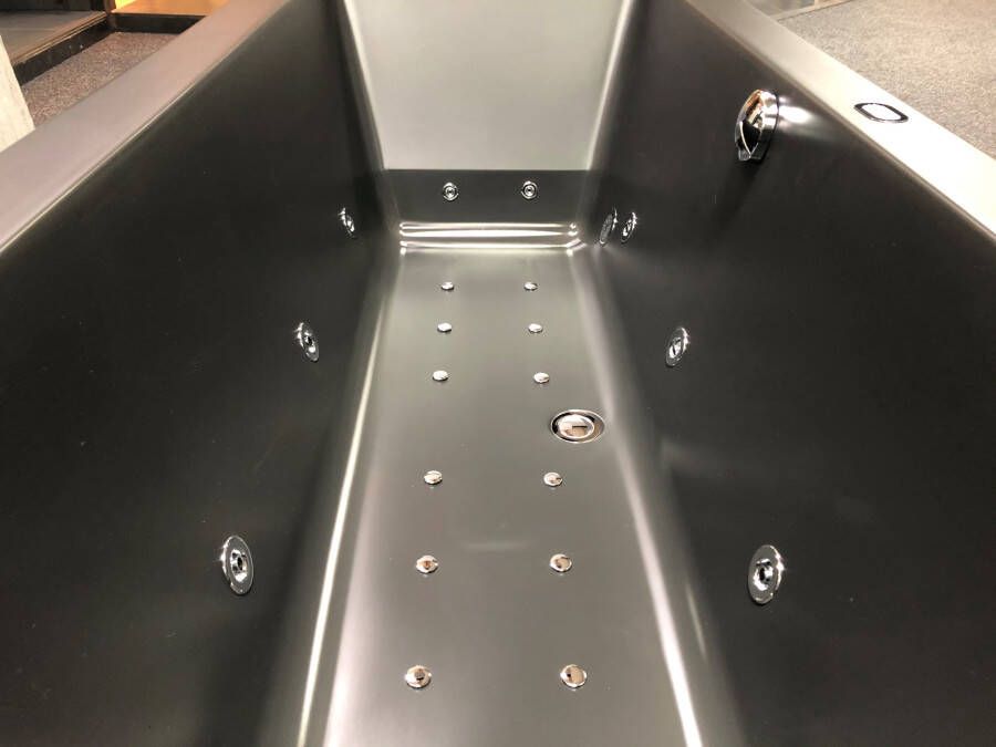 Xenz Society bubbelbad met Koller WP3 systeem 180x80cm zwart