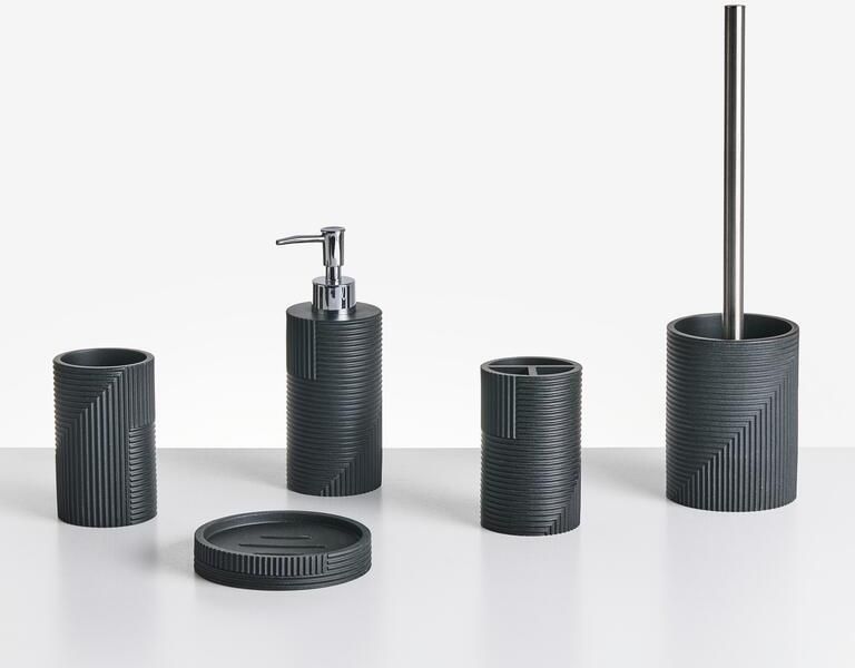 Beliani SEPAHUA Badkameraccessoireset Zwart Polyresin