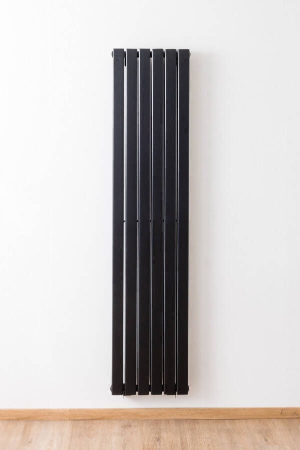 Sanifun design radiator Thomas 180 x 40 8 Zwart Dubbele.