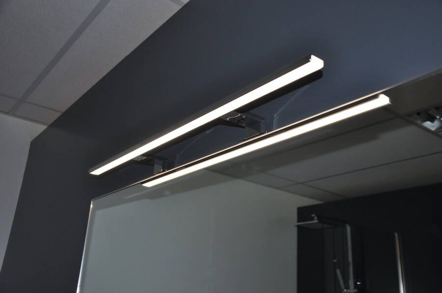 Wiesbaden Spiegelverlichting Edge | 80x4 cm | Rechthoekig | Directe LED verlichting - Foto 2