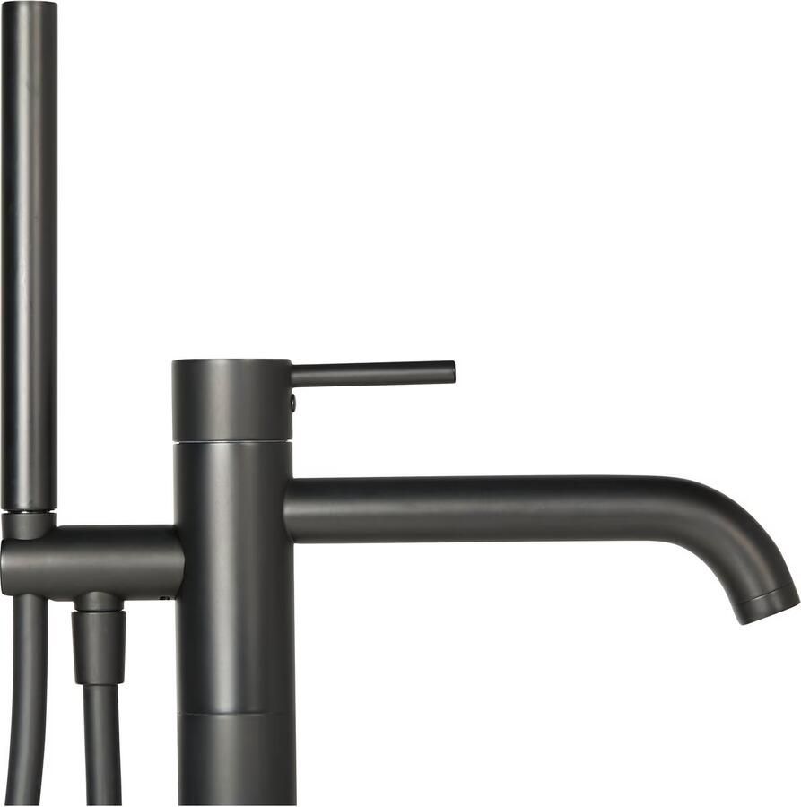 Blue Label Vrijstaande badkraan Brondby | Hoogte uitloop 80 cm | Draaibare uitloop | Mengkraan | Rond | Mat zwart