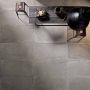 Flaviker Backstage Ash vloertegel beton look 60x120 cm antraciet mat - Thumbnail 3