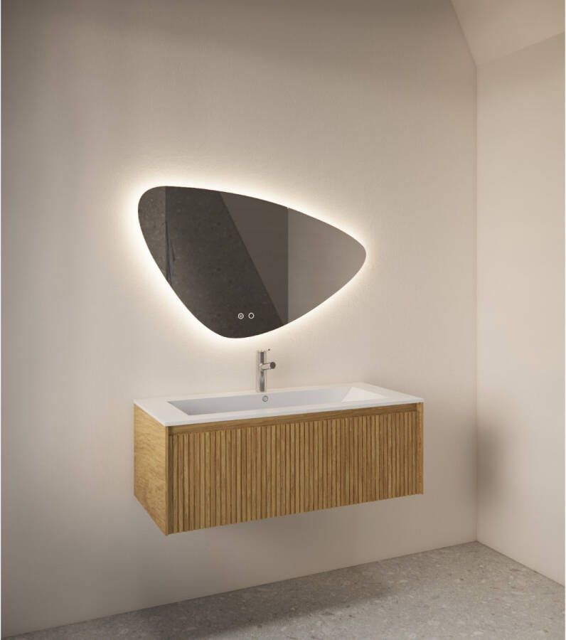 Gliss Design Badkamerspiegel Strano | 80x47 cm | Driehoekig | Indirecte LED verlichting | Touch button | Met spiegelverwarming