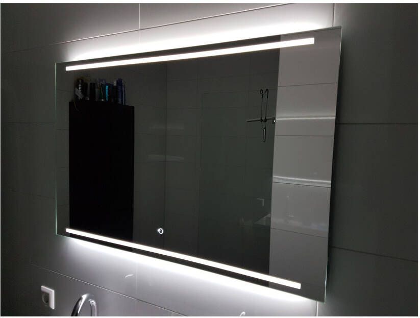 Hipp Design Badkamerspiegel SPV7000 | 100x70 cm | Directe LED verlichting | Touch button | Met spiegelverwarming