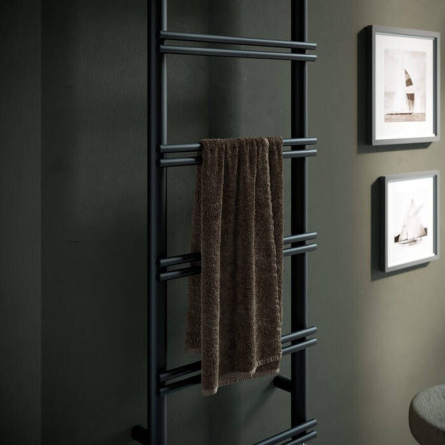 Instamat Badkamerradiator serie Emma elektrisch 166.7 x 40 cm incl. bevestigingsset zwart