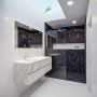 Mondiaz VICA Badkamermeubelset 150cm 4 lades wasbak Moon links 1 kraangat solid surface carrara marmer PC75341622 - Thumbnail 3