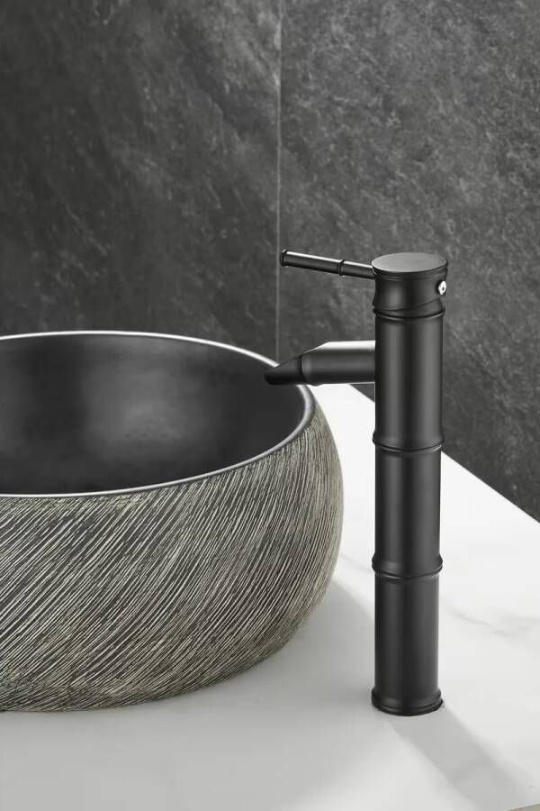 SaniClear Wastafelkraan Bamboo | Opbouw | Koudwater kraan | Hoog model | Waterval uitloop | Zwart