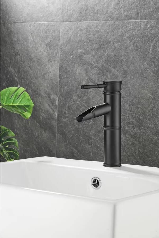 SaniClear Wastafelkraan Bamboo | Opbouw | Koudwater kraan | Hoog model | Waterval uitloop | Zwart
