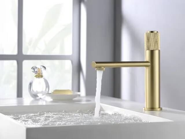 SaniClear Wastafelkraan Moro | Opbouw | Mengkraan | Standaard model | Goud