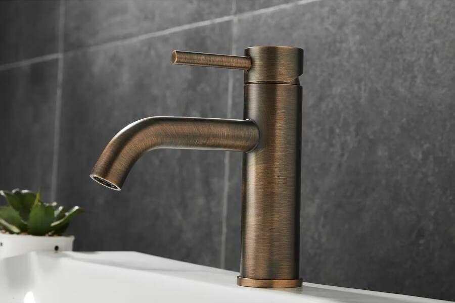SaniClear Wastafelkraan Plus | Opbouw | Mengkraan | Standaard model | Verouderd messing