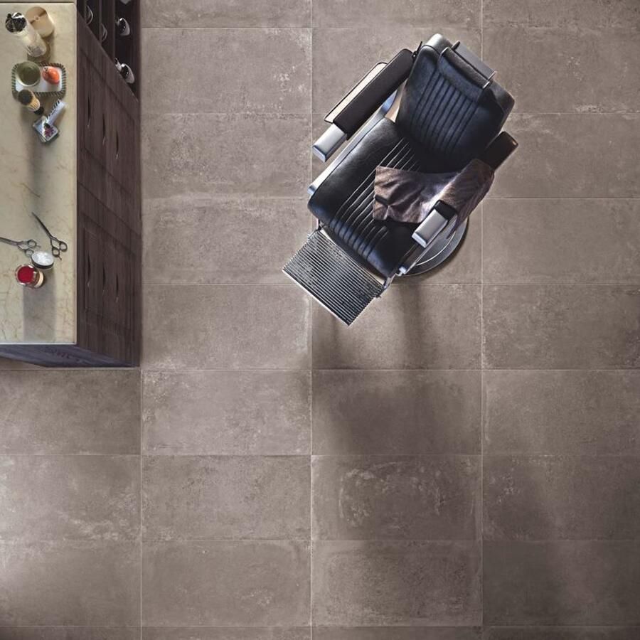 Flaviker Backstage Vloertegel | 60x60 cm | Gerectificeerd | Betonlook | Mat Grijs