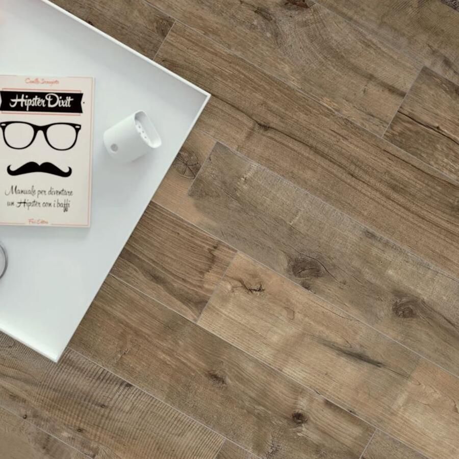 Flaviker Dakota Vloertegel | 20x120 cm | Gerectificeerd | Houtlook | Mat Bruin