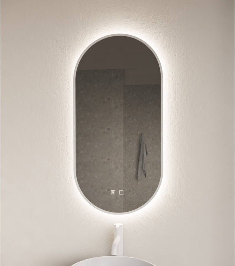 Gliss Design Badkamerspiegel Aura | 40x100 cm | Ovaal | Indirecte LED verlichting | Touch button | Met spiegelverwarming