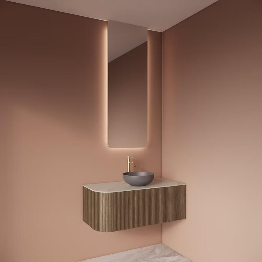 Gliss Design Badkamerspiegel Lucis | 40x140 cm | Verticaal | Indirecte LED verlichting | Sensor bediening | Met spiegelverwarming