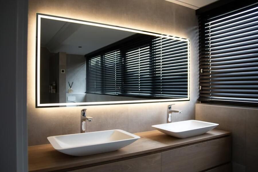 Hipp Design Badkamerspiegel SPV9000 | 120x70 cm | Directe- en indirecte LED verlichting | Touch button | Met spiegelverwarming