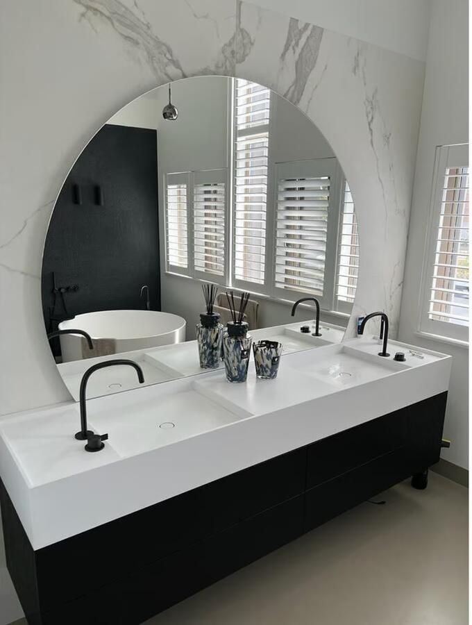 Hipp Design Badkamerspiegel SPVSL140 | 120x107 cm | Directe en indirecte LED verlichting | Touch button | Met spiegelverwarming - Foto 3