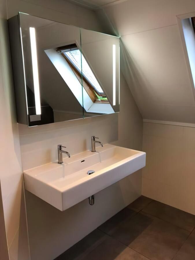 Hipp Design Spiegelkast SPK41000 | 120x70x14 cm | 2 Deuren | Directe LED verlichting | Wit | Met spiegelverwarming - Foto 3