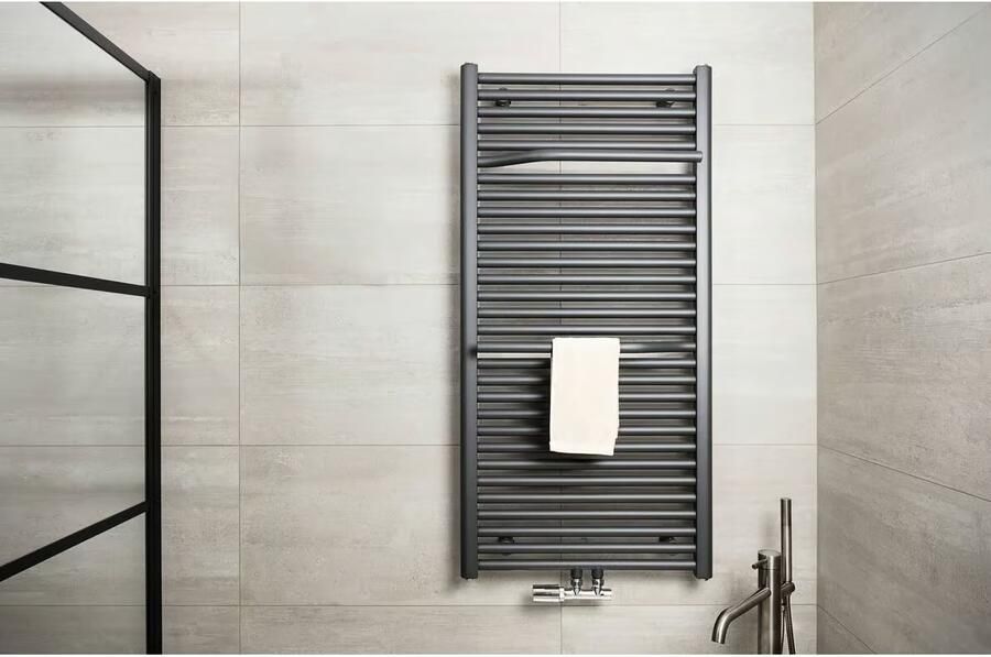 HSK Handdoekradiator Line Plus| 60x121.5 cm | CV en of electrische werking | Mat zwart