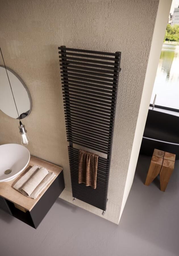 Instamat Badkamerradiator serie Plein Elektrisch 166.7 x 40 cm incl. bevestigingsset zwart - Foto 3