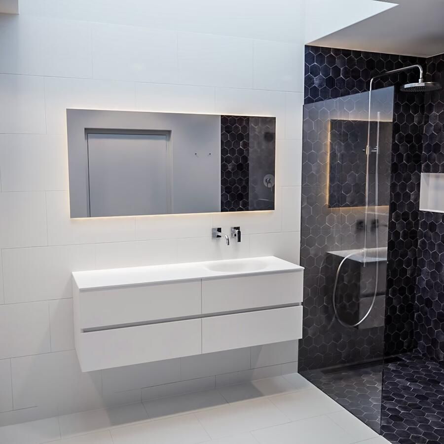 Mondiaz VICA Badkamermeubelset 150cm 4 lades wasbak Moon rechts 0 kraangaten solid surface talc PC75341129 - Foto 2