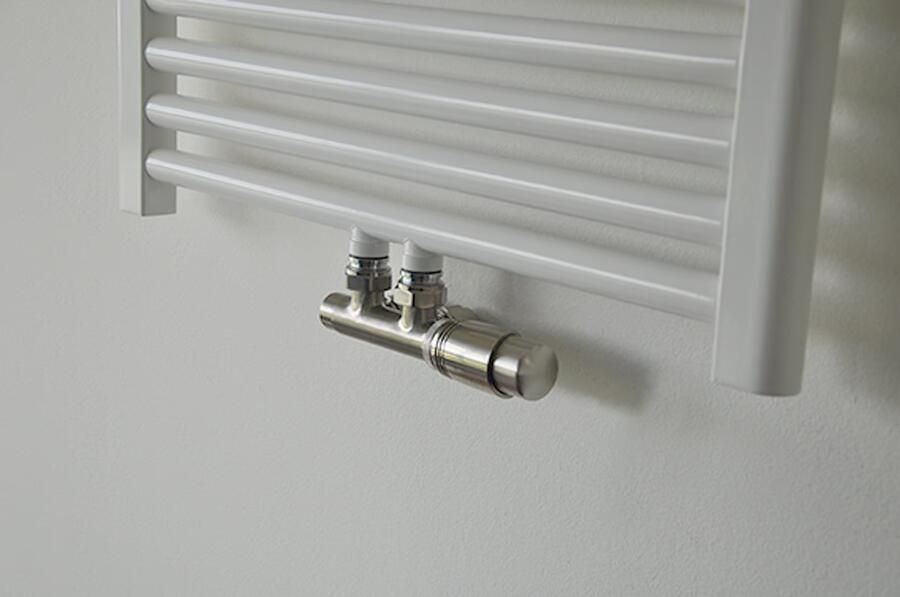 Wiesbaden Onderblok Radiatoraansluitset 16x2 0 +15 Knel Haaks Rechts Aansluiting Geborsteld Staal (RVS Look) - Foto 2