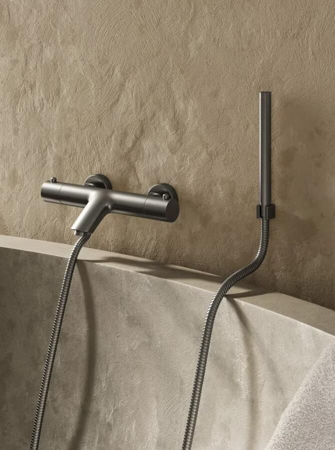 SaniClear Badkraan Iron Pro | Opbouw | Thermostaatkraan | Incl.Handdoucheset | 2-weg | 2-knops | Rond | Verouderd ijzer Gunmetal