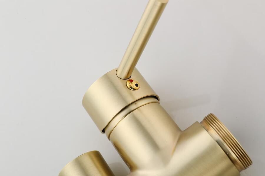 SaniClear Vrijstaande badkraan Brass Pro | Hoogte uitloop 100 cm | Draaibare uitloop | Mengkraan | Rond | Geborsteld messing mat goud - Foto 2