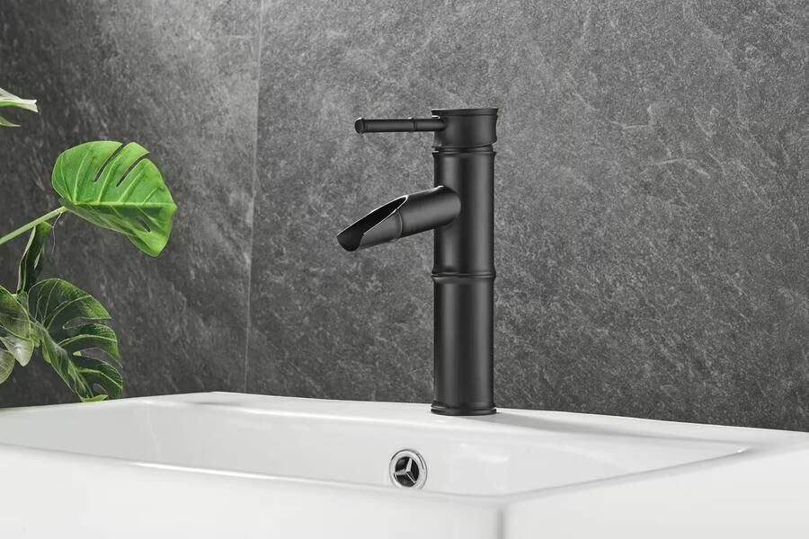 SaniClear Wastafelkraan Bamboo | Opbouw | Koudwater kraan | Hoog model | Waterval uitloop | Zwart